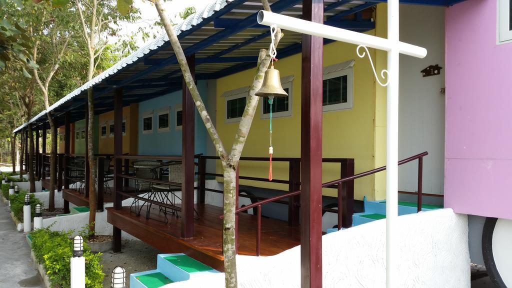 Hotel Phloenlom Chomdao Ban Kha Exterior foto